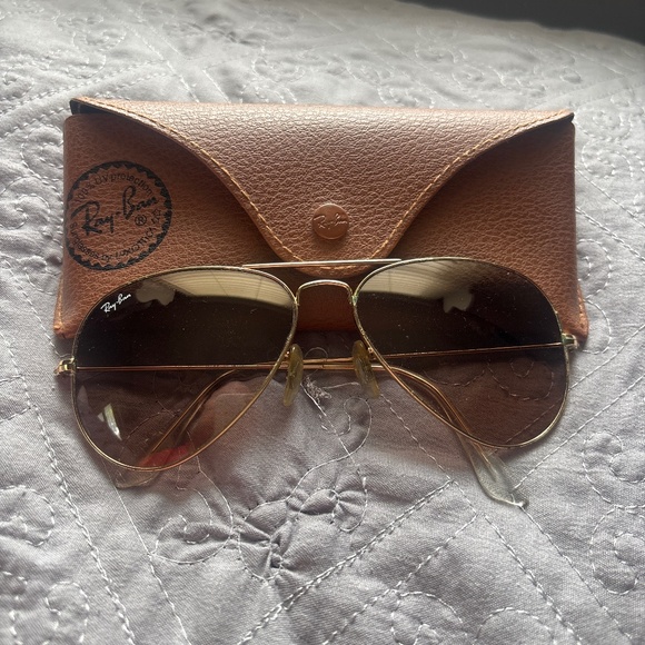 Ray-Ban Sunglasses - Picture 1 of 1